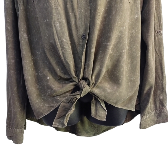 Annabelle Women's Green Tie-dye Button Down Shirt Size S NWT - Picture 4 of 10